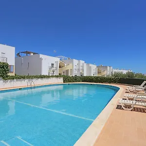 Quinta Dos Pinheiros Lagos